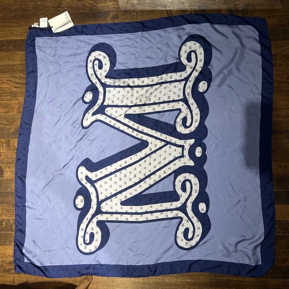 MaxMara NEW silk blue scarf